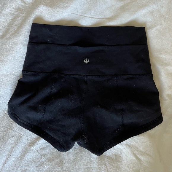 Lululemon Shorts Black - Picture 3 of 3